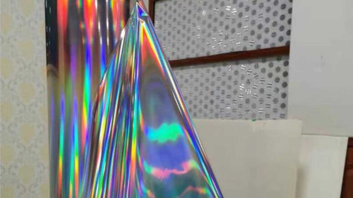 holographic secure packaging